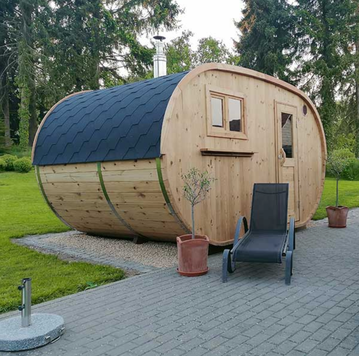 Oval Outdoor Sauna for 6 persons