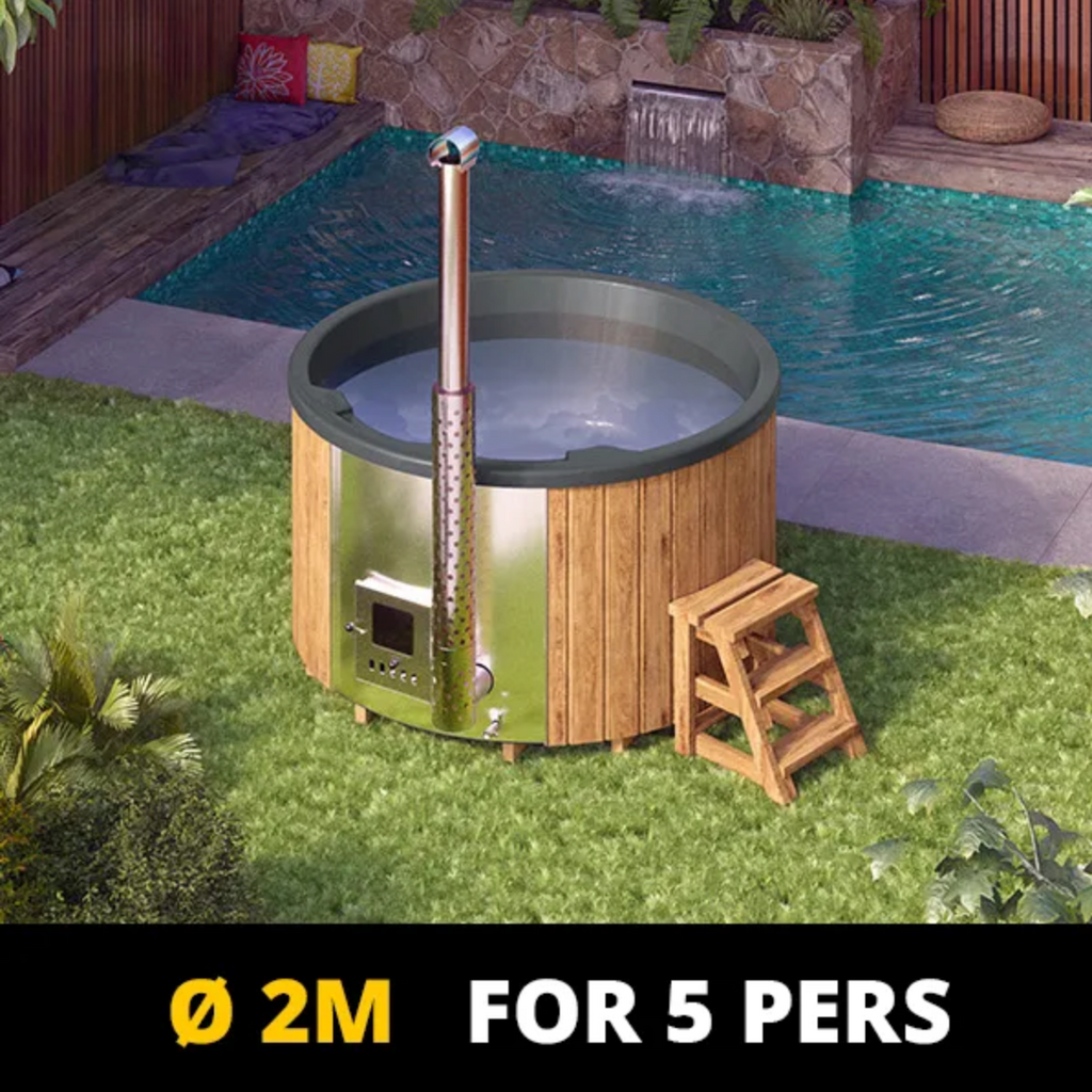 Round Hot Tub with integrated wood-fired stove for 5 people