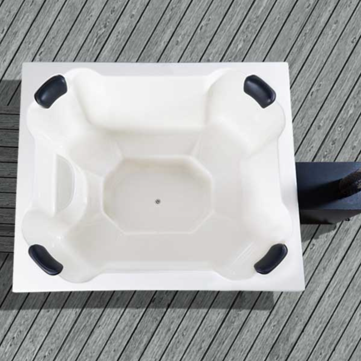 For 8 persons Wood-fired Hot Tub “Quattro” from Fiberglass