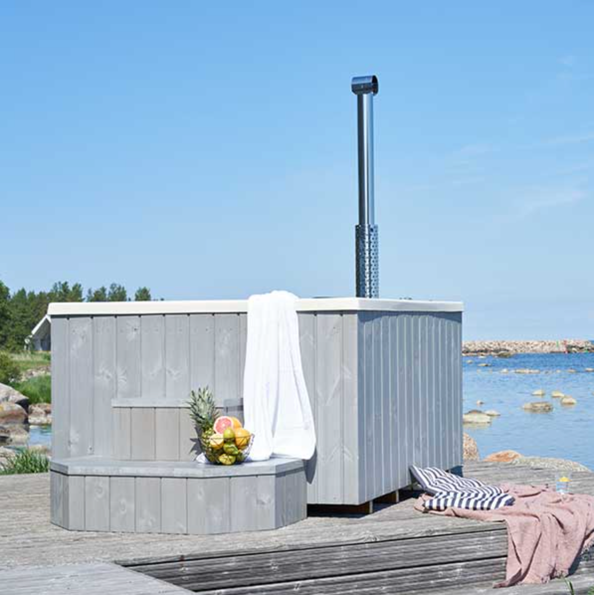 For 8 persons Wood-fired Hot Tub “Quattro” from Fiberglass